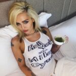 Miley Cyrus - Adore You