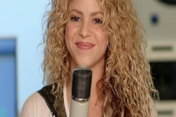 Shakira - Try Everything