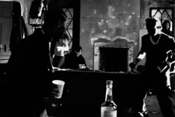 Magixx ft. Fola - Juice & Liquor
